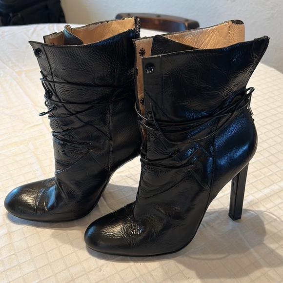 Manolo Blahnik lace up shoe boots - Picture 3 of 5